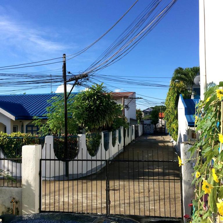 Dee Guest House Lapu-Lapu City Exterior photo
