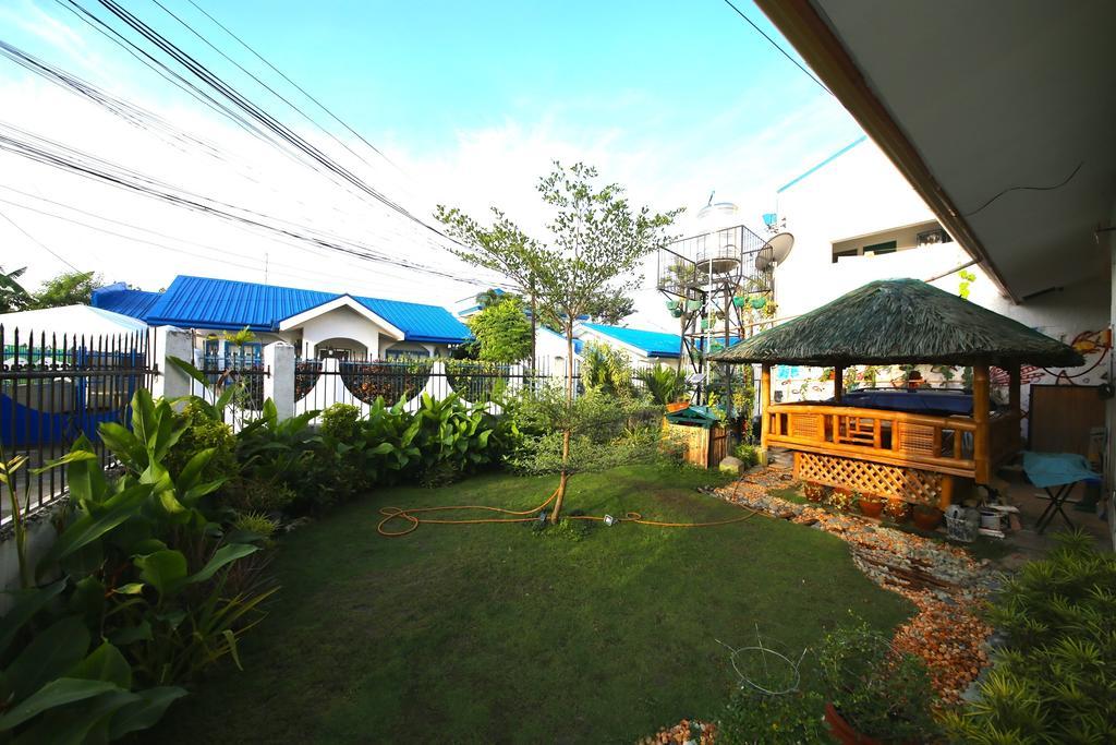 Dee Guest House Lapu-Lapu City Exterior photo