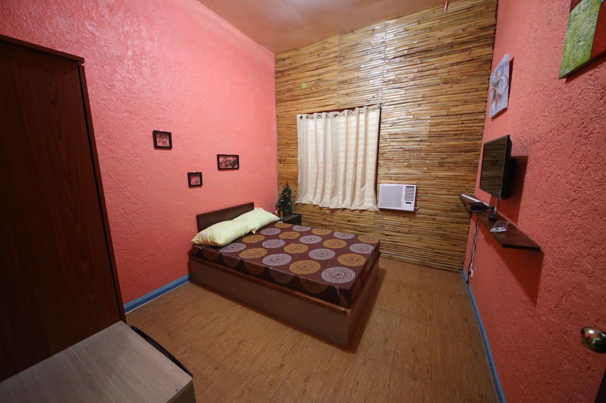 Dee Guest House Lapu-Lapu City Exterior photo