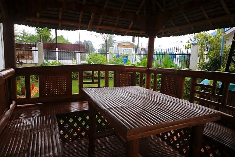 Dee Guest House Lapu-Lapu City Exterior photo